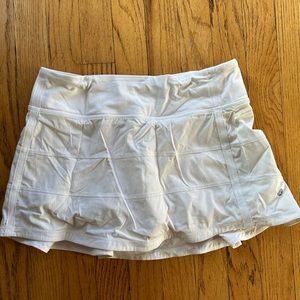 Lululemon Mini Size 4 White Tennis Skirt Pace Rival